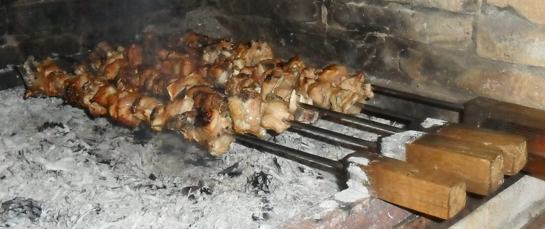 pinchos-de-lechazo pinchos de lechazo