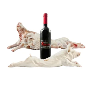 Pack completo con carne para asar, incluye lechazo, cochinillo y vino, envío refrigerado en 24/48h